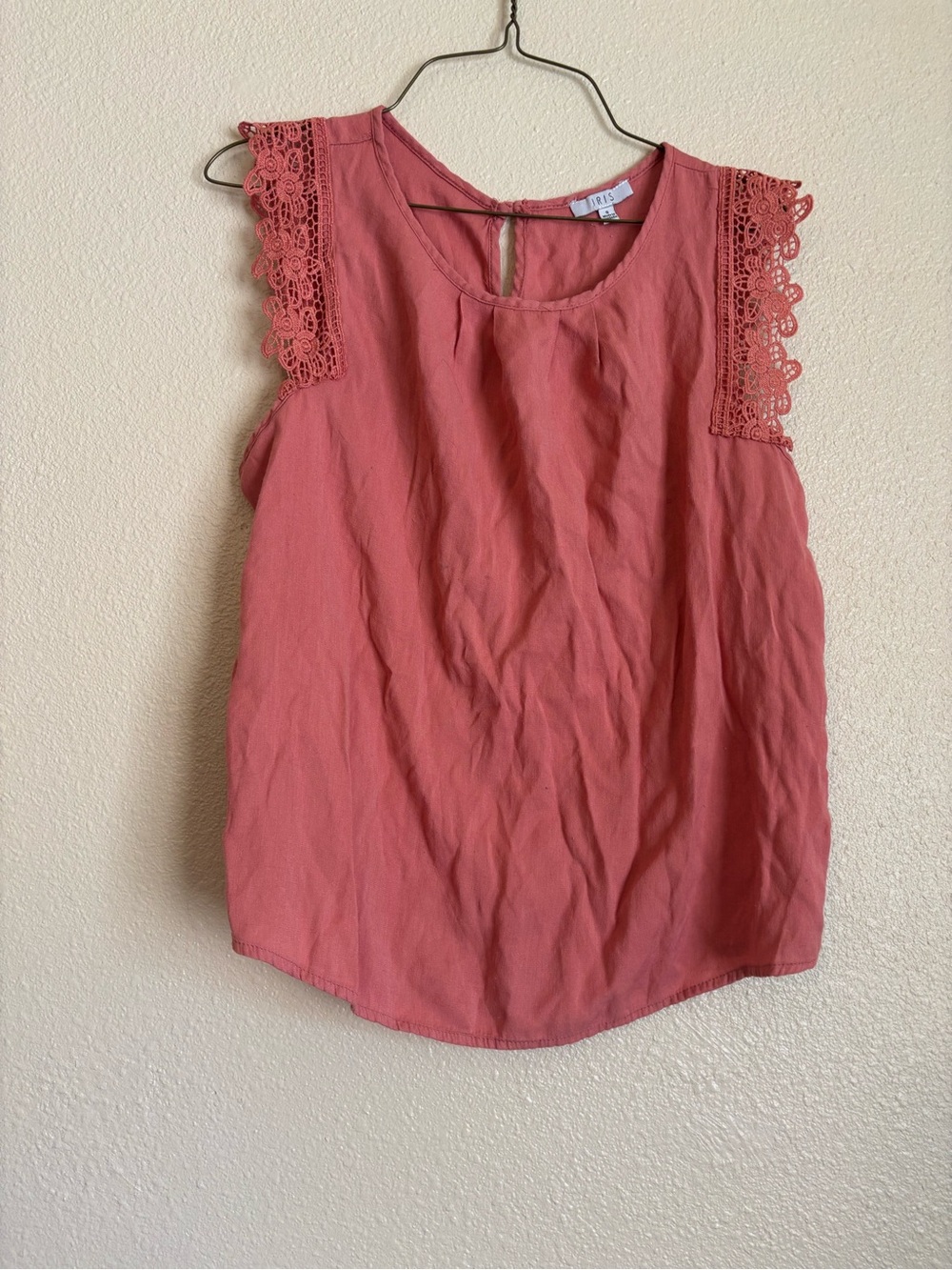 iris Lace-Trim Sleeveless Camisole in Dusty Rose